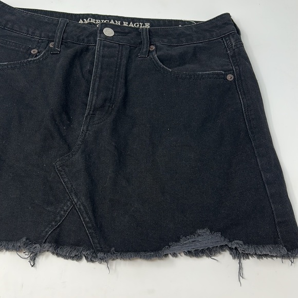 American Eagle Black Distressed High Waisted Raw Hem Skirt Size 8 - Picture 4 of 10